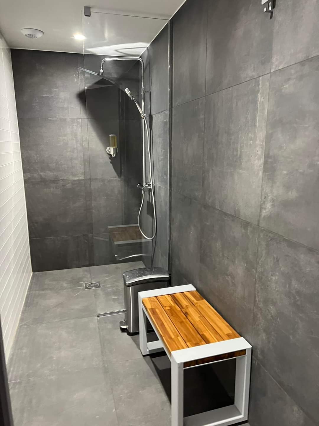 (7+ Pictures) Does Orangetheory Have Showers and Lockers?