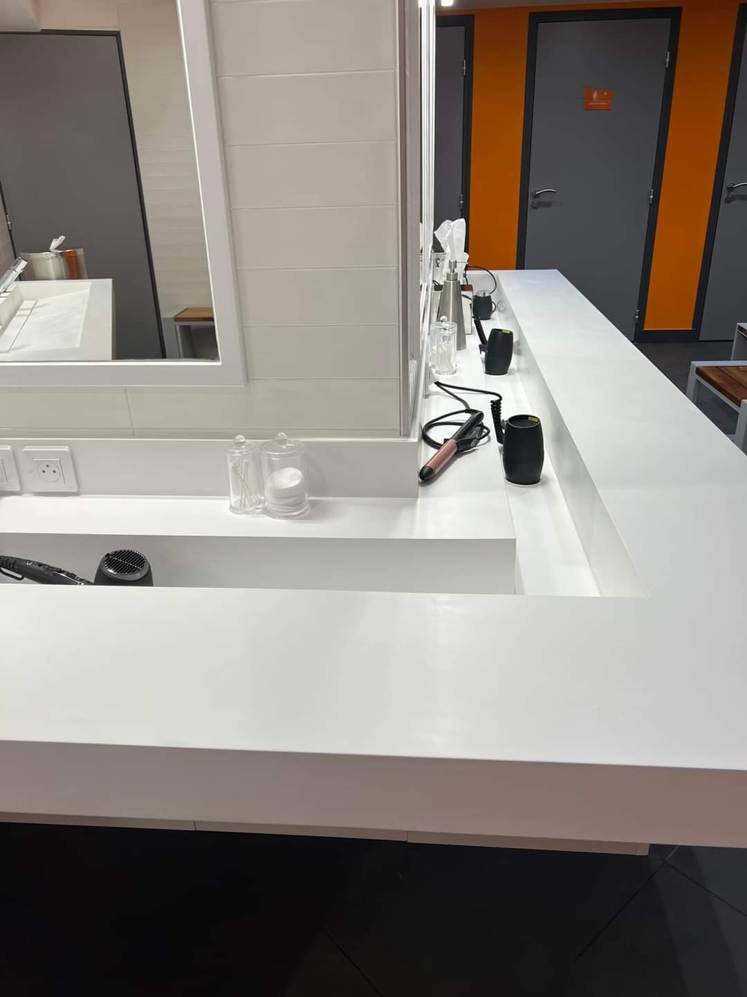 (7+ Pictures) Does Orangetheory Have Showers and Lockers?