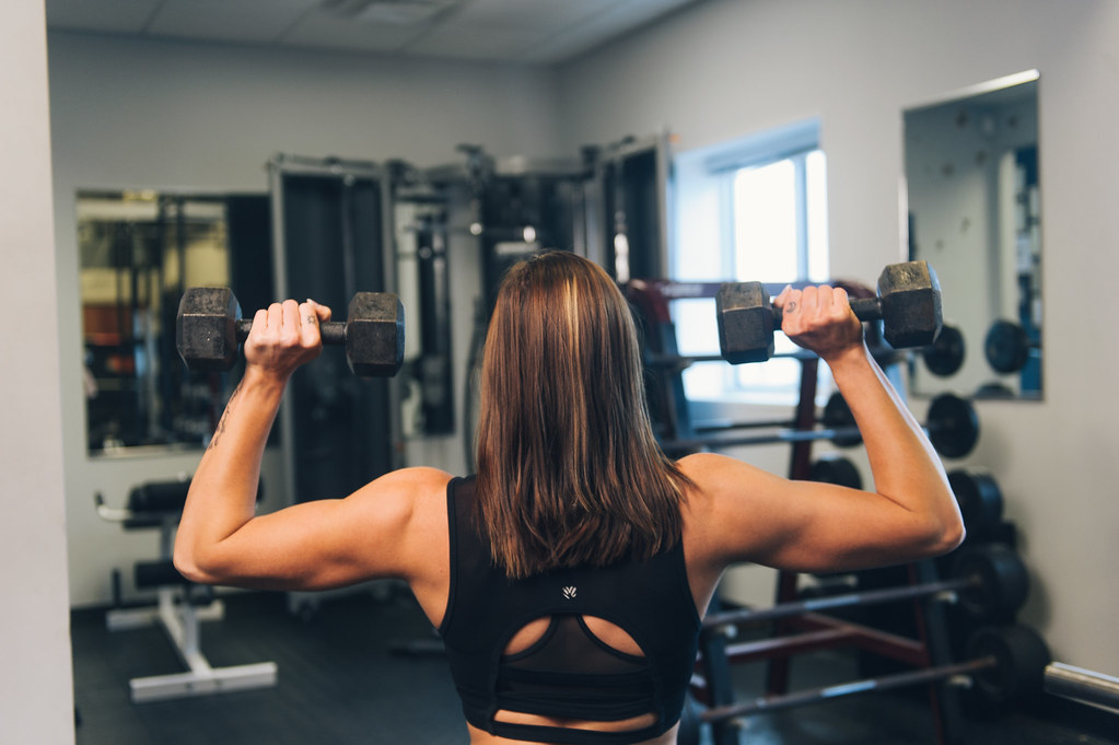 16 Best Exercises to Build Muscle & Strength (Science-Backed Guide)