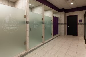 Does Planet Fitness Have Showers and Towels? [Guide + Honest Shower