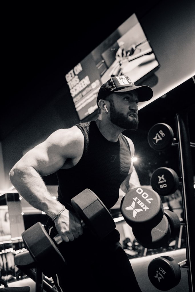 16 Best Dumbbell Back Exercises for Mass & Strength