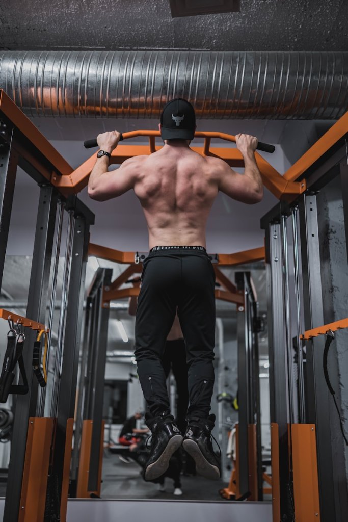 15 Best Back and Bicep Workouts for Fast, Science-Backed Gains 