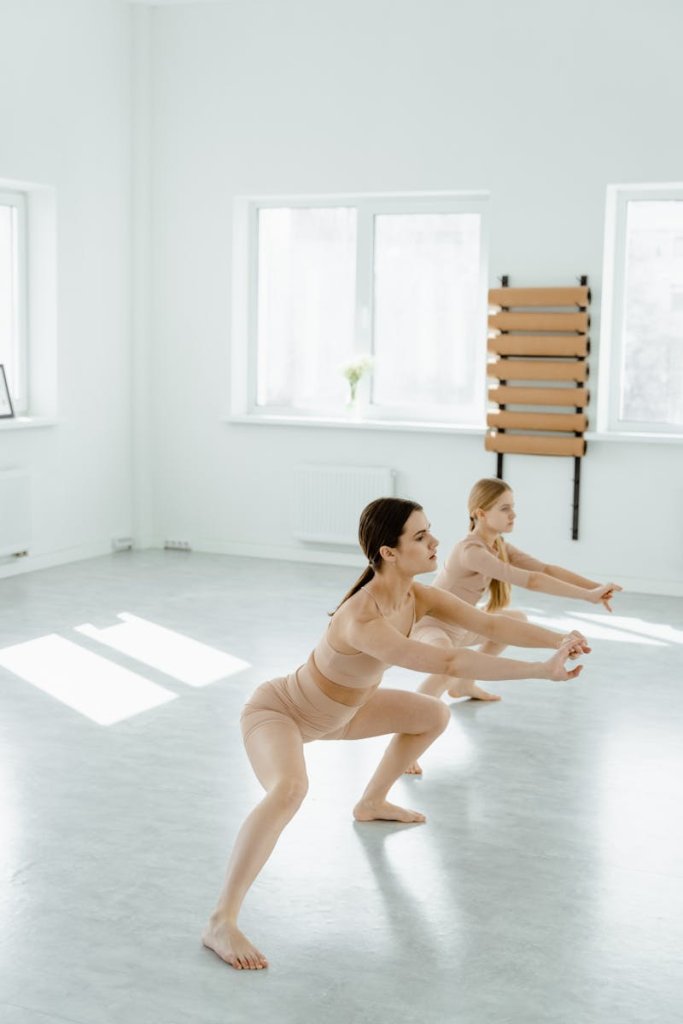 Frog Squat: 5 Proven Benefits and How to Do It Properly