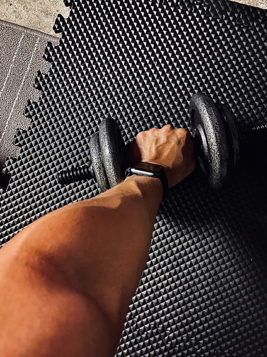 12 Best Grip-Strength Exercises for Stronger Lifts and Bigger Gains
