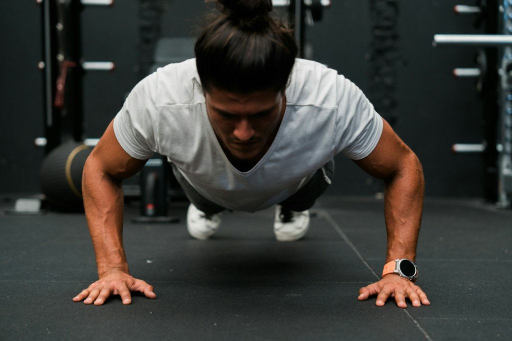 12 Best Chest and Tricep Workouts: Science-Backed & Trainer Approved