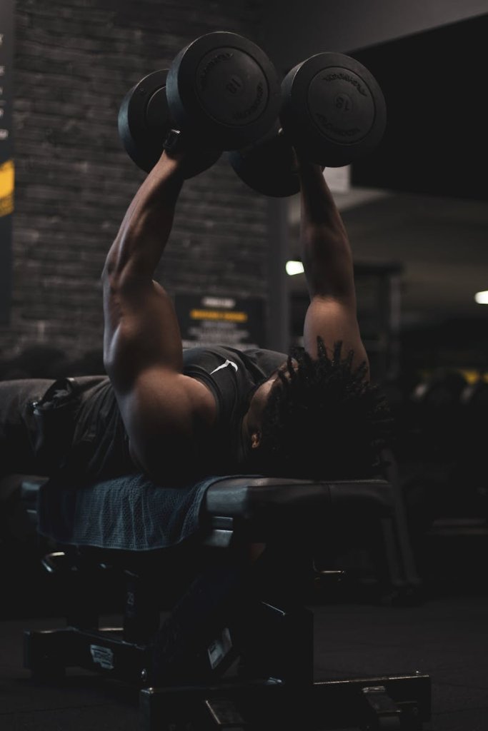 Dumbbell Squeeze Press: The Chest Builder You’re Missing
