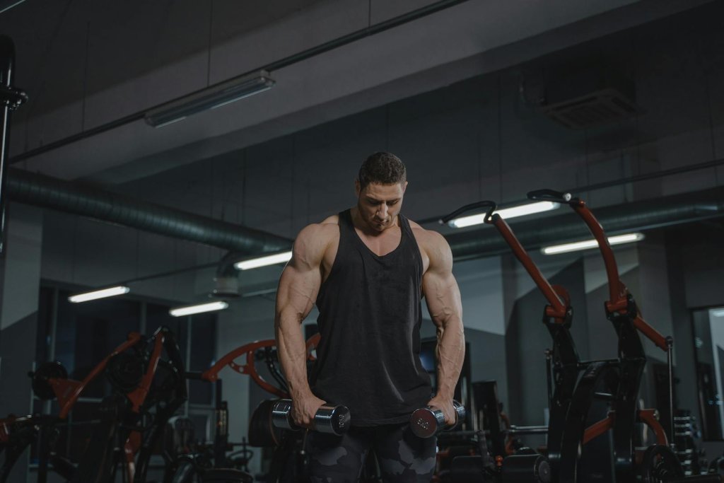 Bent-Over Lateral Raise: Rear Delt Activation & Form Guide