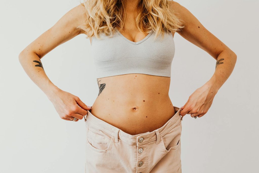 16 Proven Exercises for a Smaller Waist (That Work Fast)
