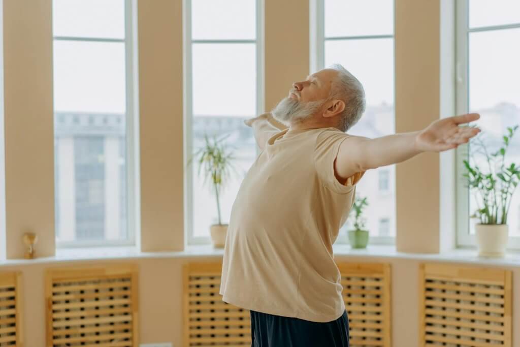 13 Best Back Strengthening Exercises for Seniors: Ease Pain & Mobility