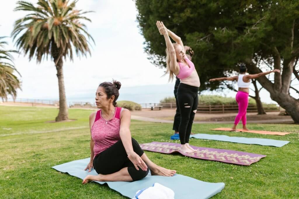 15 Best Stretching Exercises for Seniors: Mobility & Pain Relief