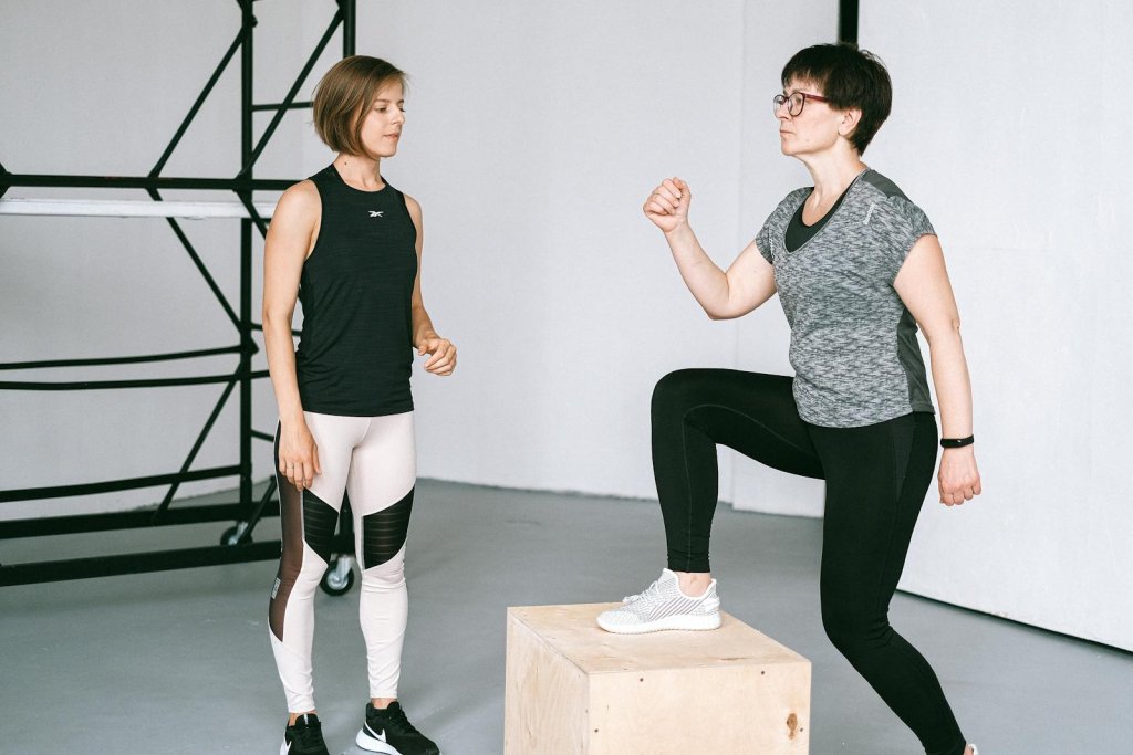 15 Best Step Exercises to Burn Fat, Tone Muscles, and Boost Endurance