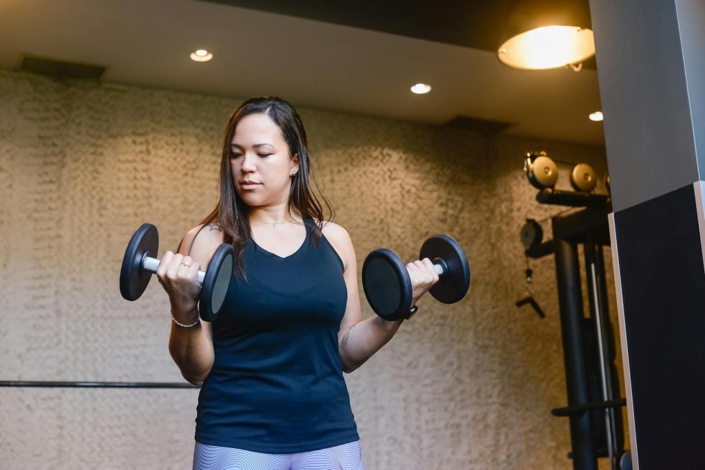 15 Best Flabby Arm Workouts to Tighten and Tone Fast