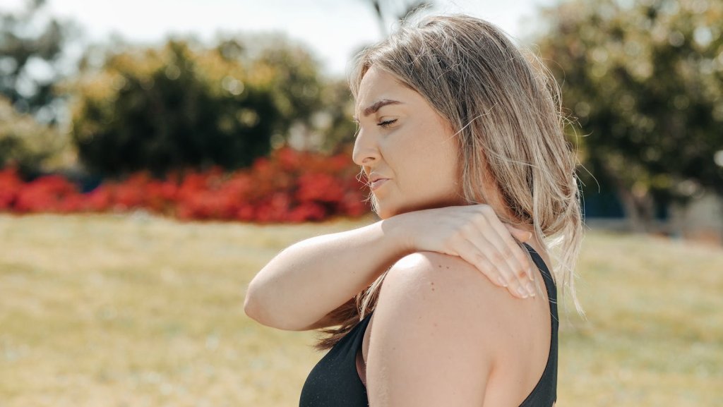 12 Best Shoulder Pain Exercises for Relief and Flexibility