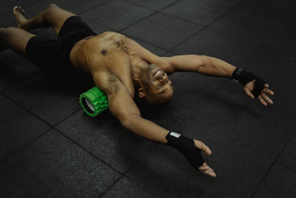 16 Best Foam Roller Workouts for Soreness Relief and Strength