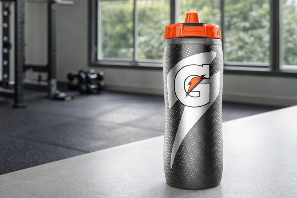 5. Gatorade Insulated Squeeze Bottle — Best for Cold Hydration During Training