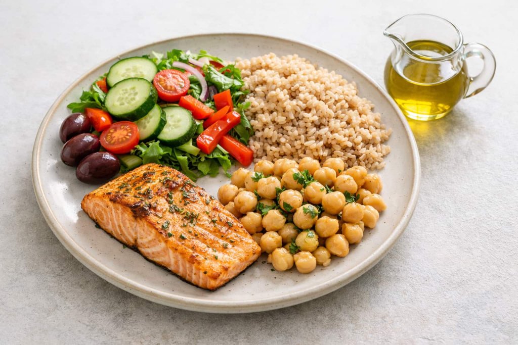 How to Build a Mediterranean-Style Plate