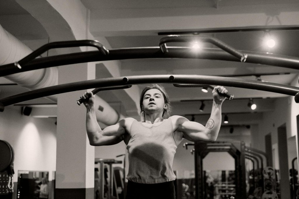 How Many Pull-Ups by Age? Official Standards Explained