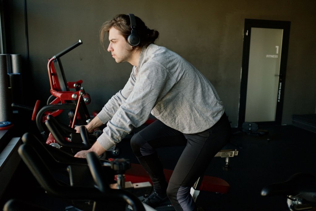 Stationary Bike Workout for Beginners: 20-Minute Plan
