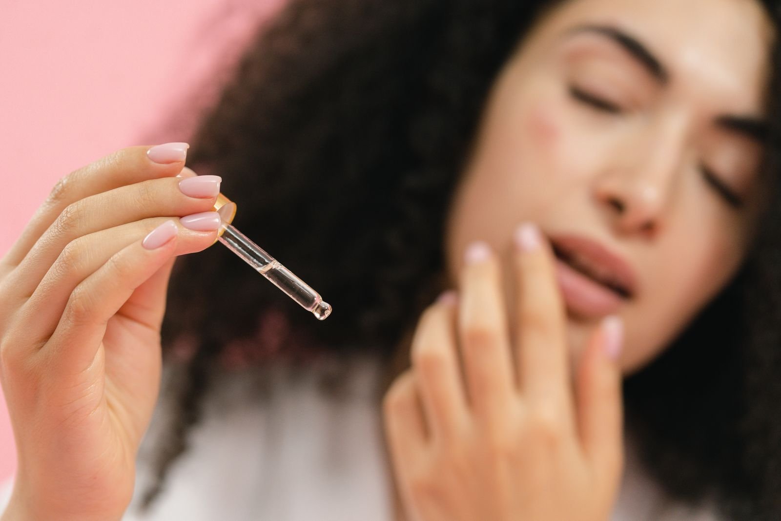 What Does Hyaluronic Acid Do for Skin? 7 Key Benefits